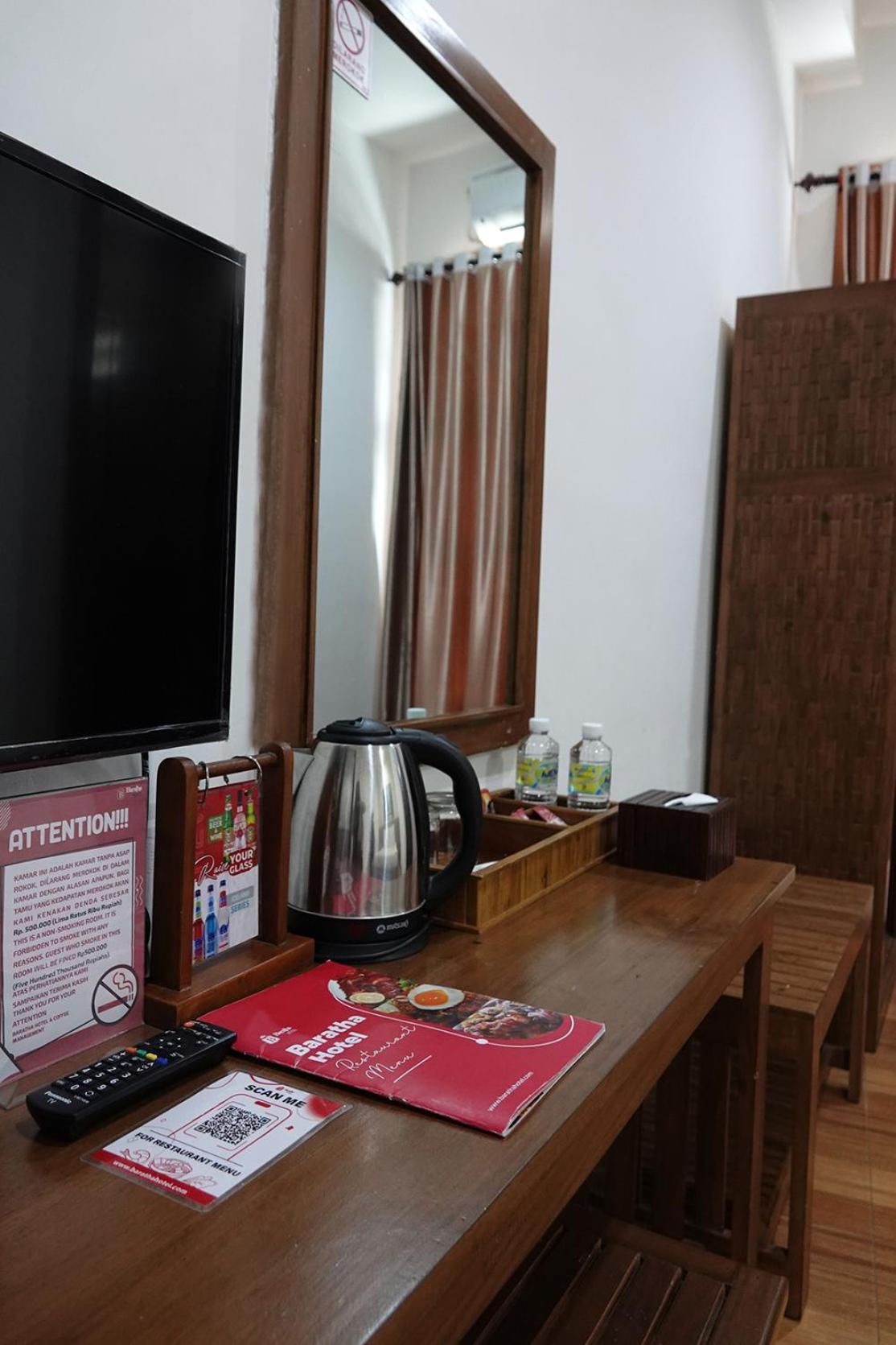Baratha Hotel & Resto Bondowoso Exterior foto
