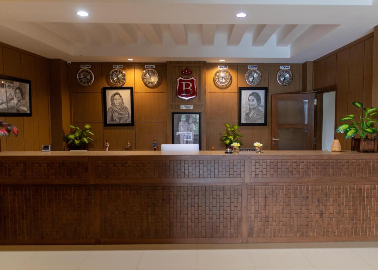 Baratha Hotel & Resto Bondowoso Exterior foto