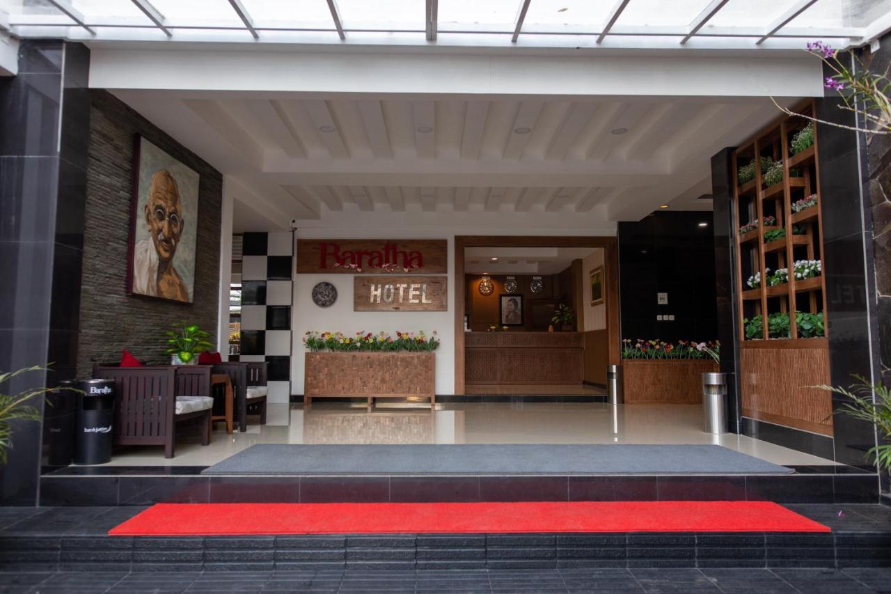 Baratha Hotel & Resto Bondowoso Exterior foto